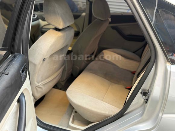 Sahibinden Ford Focus 1.6 Ghia 2006 Model 