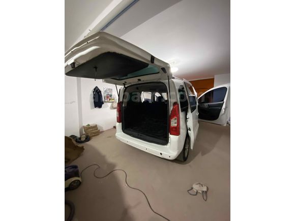 Sahibinden Citroen Berlingo combi 1.6 HDi silverlıne 92 lik  2012 Model 