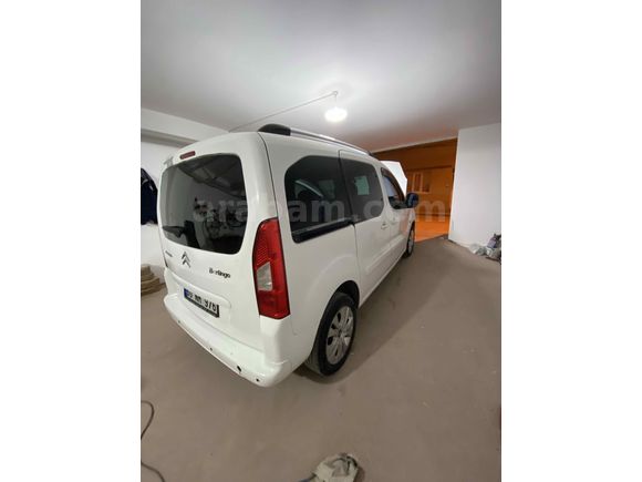 Sahibinden Citroen Berlingo combi 1.6 HDi silverlıne 92 lik  2012 Model 