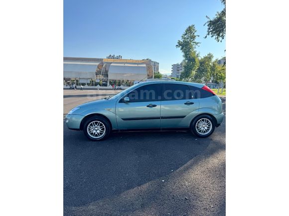 Sahibinden Ford Focus 1.6 Ghia 2000 Model