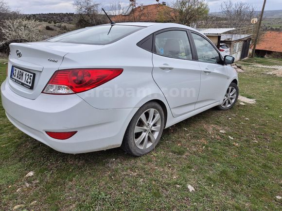 Sahibinden Orijinal Hyundai Accent Blue