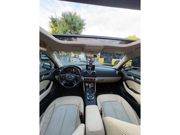 AUDİ A3 SPORTBACK1.6 TDI AMBİENTE CAM TAVANLI 2015 MODEL