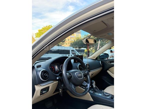AUDİ A3 SPORTBACK1.6 TDI AMBİENTE CAM TAVANLI 2015 MODEL