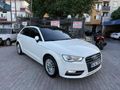 AUDİ A3 SPORTBACK1.6 TDI AMBİENTE CAM TAVANLI 2015 MODEL