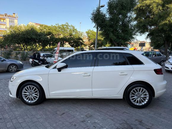 AUDİ A3 SPORTBACK1.6 TDI AMBİENTE CAM TAVANLI 2015 MODEL