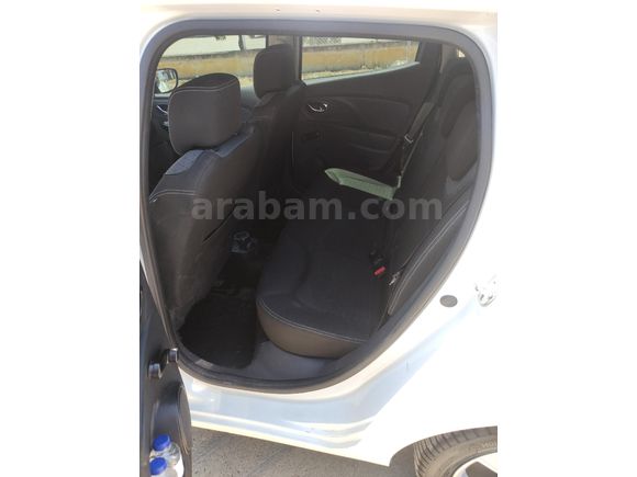 Sahibinden Renault Clio 0.9 TCe Icon 2012 Model Beyaz