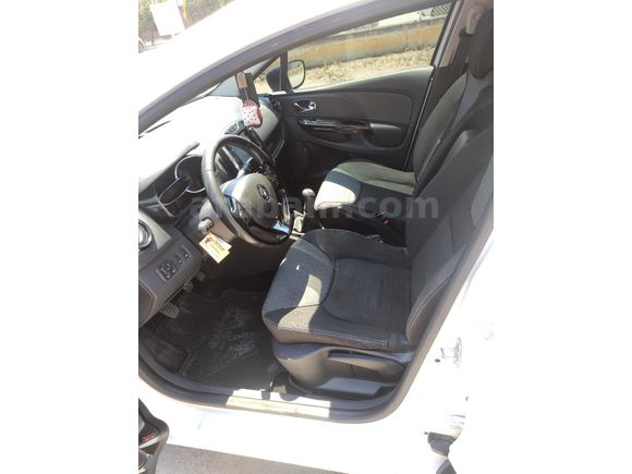 Sahibinden Renault Clio 0.9 TCe Icon 2012 Model Beyaz