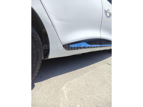 Sahibinden Renault Clio 0.9 TCe Icon 2012 Model Beyaz