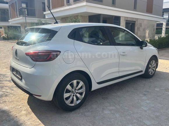 Sahibinden Renault Clio 1.0 TCe Joy 2022 Model 