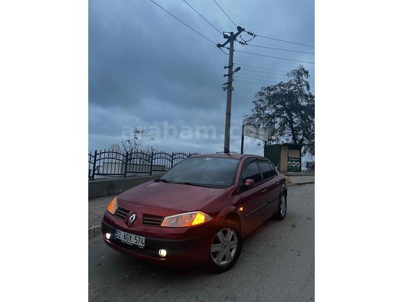 Sahibinden Renault Megane 1.6 Dynamique 2004 Model  320.000 km Kırmızı