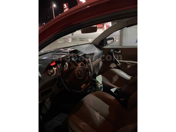 Sahibinden Renault Megane 1.6 Dynamique 2004 Model  320.000 km Kırmızı