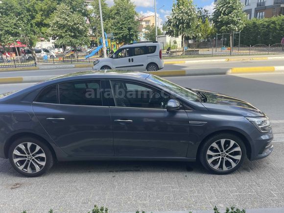 Sahibinden Renault Megane 1.3 TCe Icon 2023 Model 