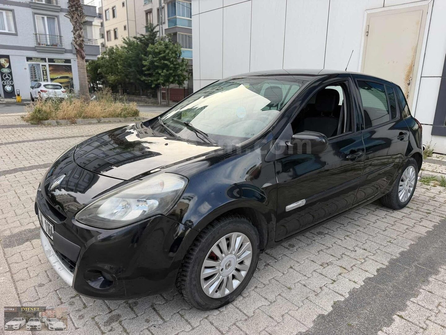 Galeriden Renault Clio 1.5 dCi Extreme Edition 2012 Model İstanbul 237.000 km Siyah 3