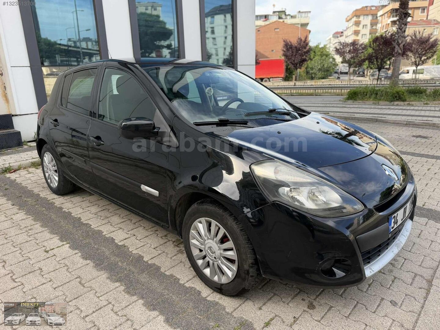 Galeriden Renault Clio 1.5 dCi Extreme Edition 2012 Model İstanbul 237.000 km Siyah 2
