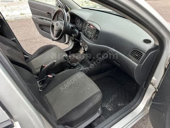 2011 HYUNDAİ ACCENT ERA 1.5 CRDİ 110 HP TEMİZ VE BAKIMLI
