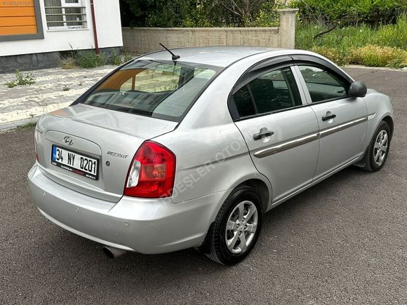 2011 HYUNDAİ ACCENT ERA 1.5 CRDİ 110 HP TEMİZ VE BAKIMLI