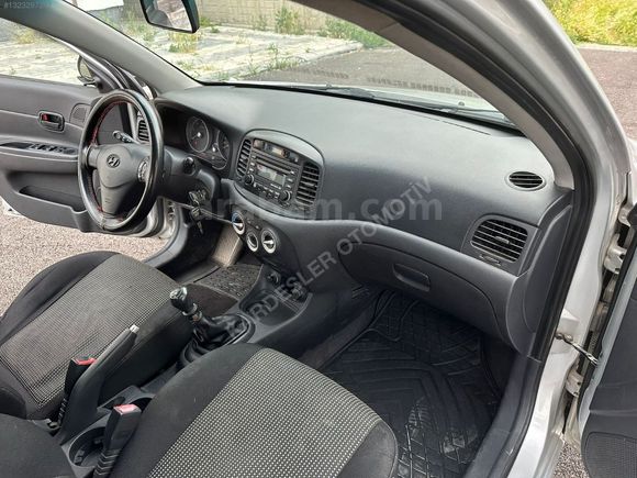 2011 HYUNDAİ ACCENT ERA 1.5 CRDİ 110 HP TEMİZ VE BAKIMLI