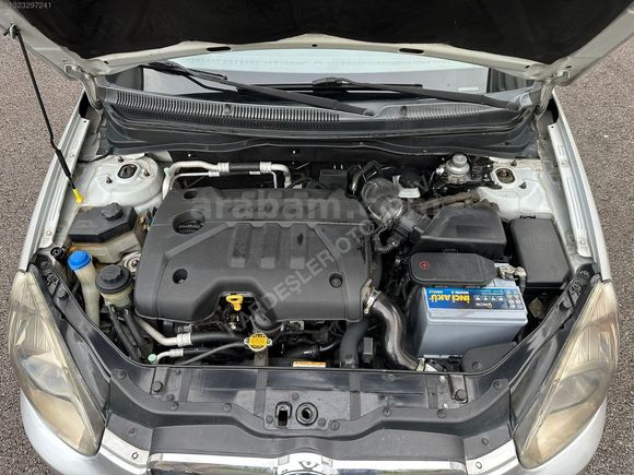 2011 HYUNDAİ ACCENT ERA 1.5 CRDİ 110 HP TEMİZ VE BAKIMLI