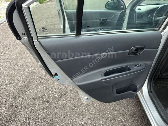 2011 HYUNDAİ ACCENT ERA 1.5 CRDİ 110 HP TEMİZ VE BAKIMLI