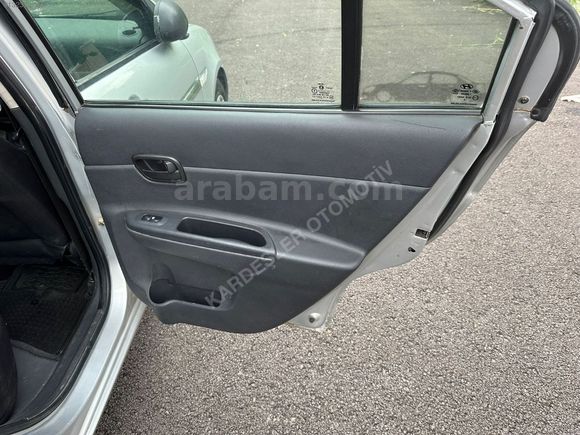 2011 HYUNDAİ ACCENT ERA 1.5 CRDİ 110 HP TEMİZ VE BAKIMLI