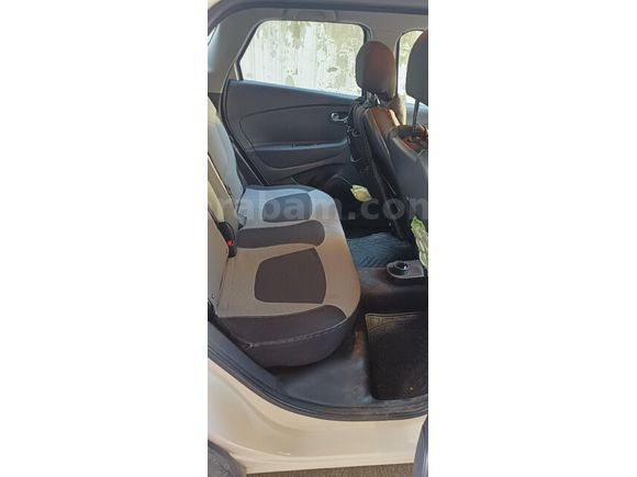 Sahibinden Renault Captur 1.5 dCi Icon 2015 Model  151.000 km Bej