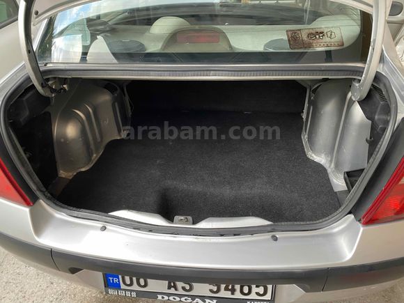 Sıfır MUAYNE orjinal düşük km biniciden temiz
Araç)