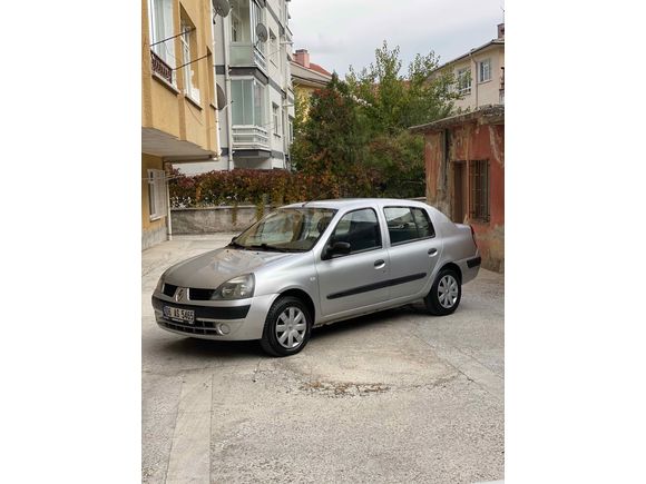 Sıfır MUAYNE orjinal düşük km biniciden temiz
Araç)