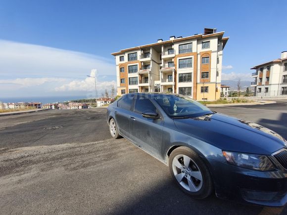 Sahibinden Skoda Octavia 1.6 TDI Elegance 2014 Model  260.000 km Gri