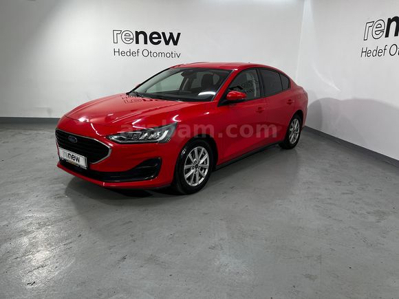 HEDEF RENAULT'DAN 0,99 KREDİ 2024 FOCUS TREND X ECOBLUE %20