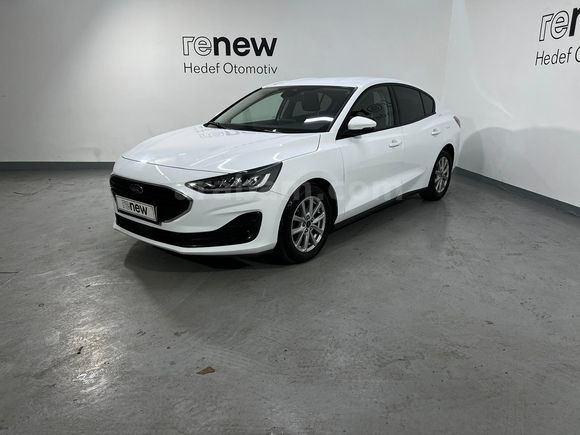 HEDEF RENAULT'DAN 0,99 KREDİ 2024 FOCUS TREND X ECOBLUE %20