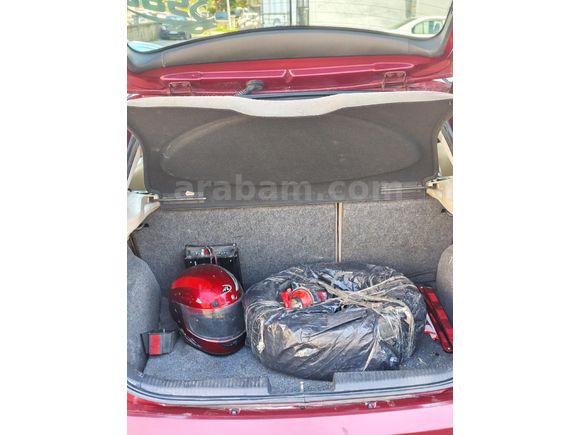 Sahibinden Ford Focus 1.6 Ghia 2001 Model