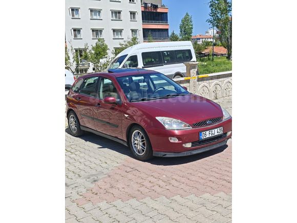 Sahibinden Ford Focus 1.6 Ghia 2001 Model