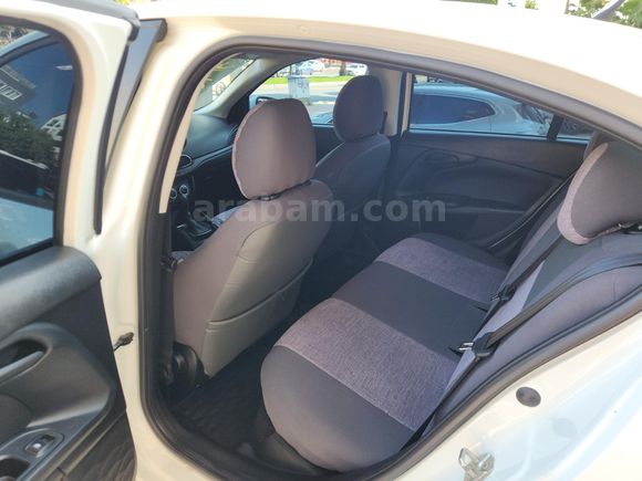DELUXE RENT A CAR'DAN 2025 EGEA - 1.6 OTOMATİK - EASY GSR 2 - BEYAZ