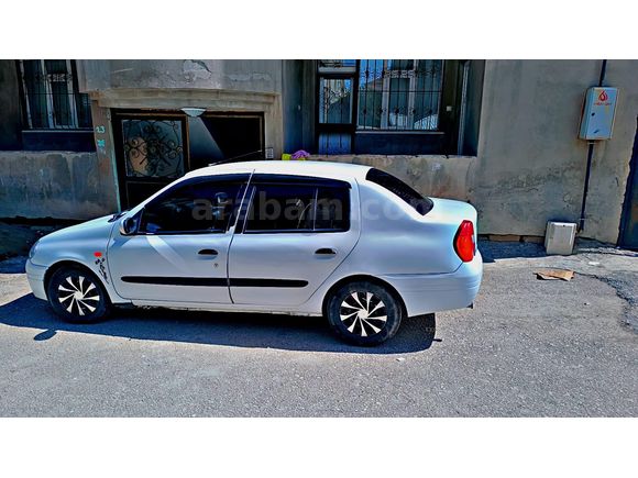 Sahibinden Renault Clio 1.4 RN 2000 Model