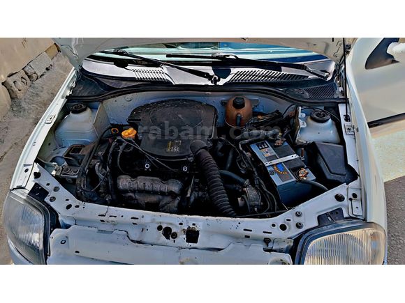 Sahibinden Renault Clio 1.4 RN 2000 Model