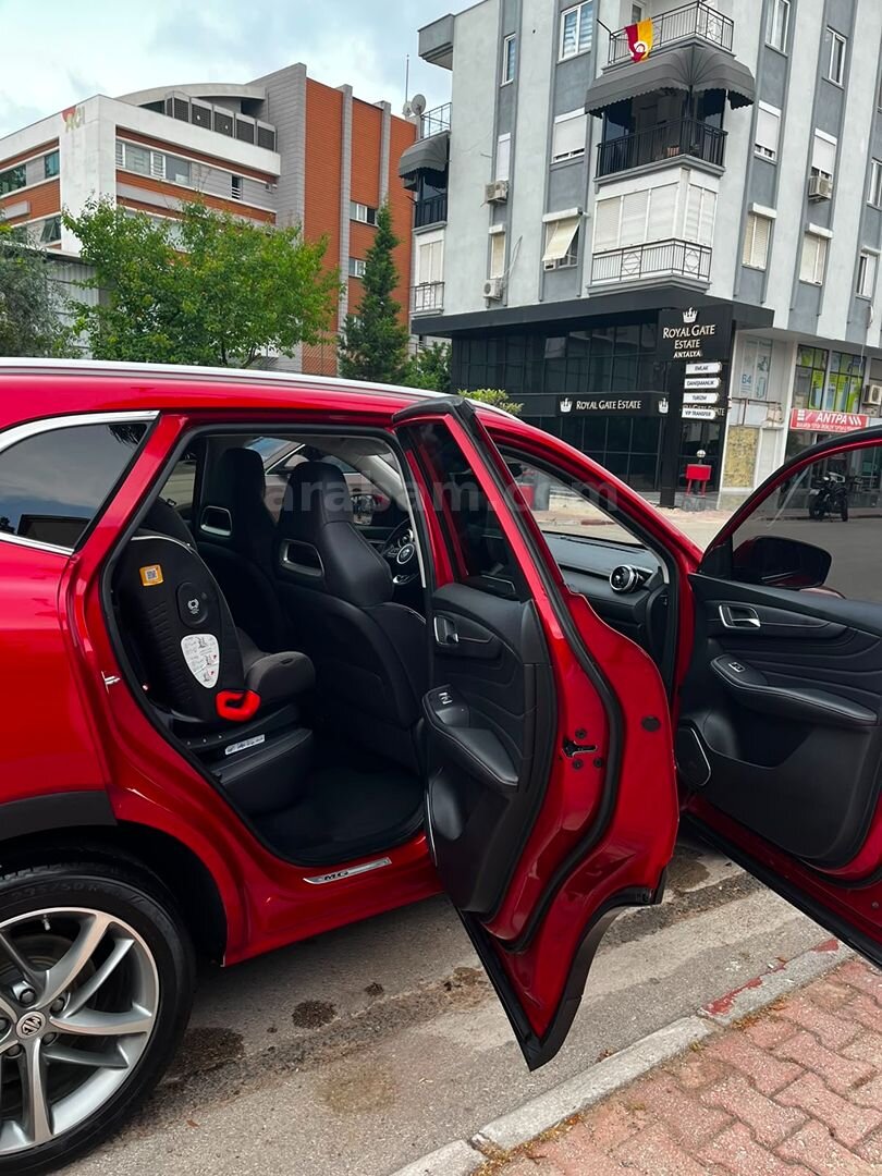 Sahibinden MG HS 1.5 T-GDI Luxury 2023 Model 3