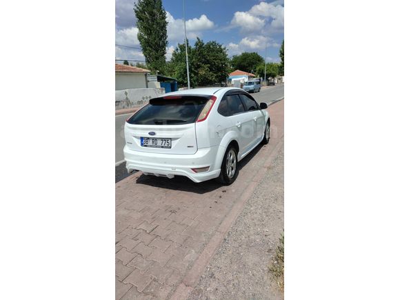 Ford Focus 1.6 TDCi Collection 180.000 Km'de