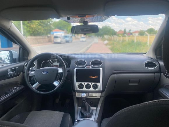 Ford Focus 1.6 TDCi Collection 180.000 Km'de