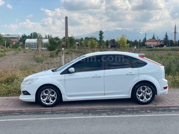 Ford Focus 1.6 TDCi Collection 180.000 Km'de