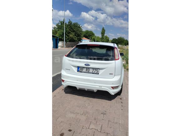 Ford Focus 1.6 TDCi Collection 180.000 Km'de