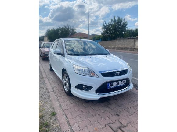 Ford Focus 1.6 TDCi Collection 180.000 Km'de