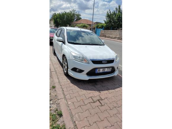 Ford Focus 1.6 TDCi Collection 180.000 Km'de