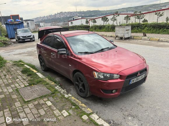 Sahibinden takasa açık  Mitsubishi Lancer 1.5