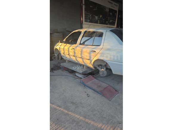 Sahibinden Renault Clio 1.4 Expression 2002 Model  304.000 km Gri