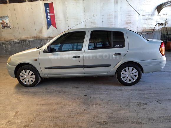 Sahibinden Renault Clio 1.4 Expression 2002 Model  304.000 km Gri
