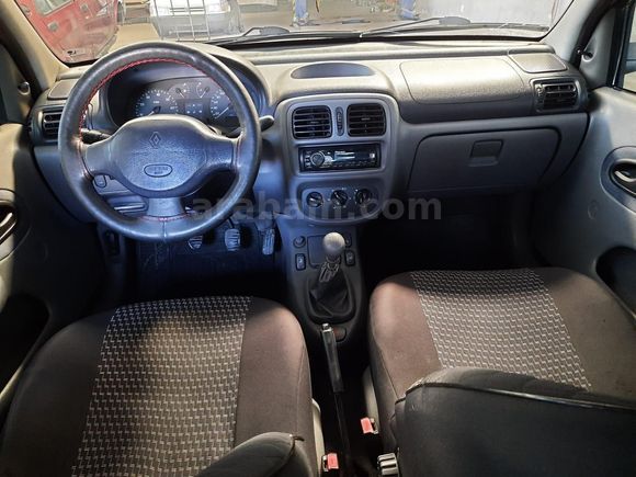 Sahibinden Renault Clio 1.4 Expression 2002 Model  304.000 km Gri