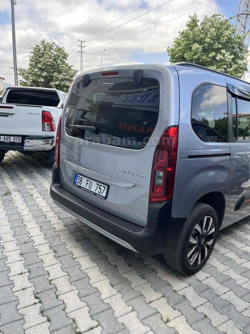 Galeriden Citroen Berlingo 1.5 BlueHDI Shine Bold 2024 Model Kayseri 9.000 km Gri (Gümüş) 3