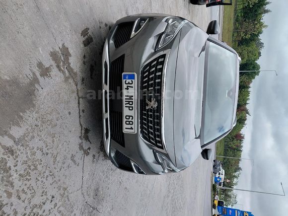 Sahibinden Peugeot 3008 1.5 BlueHDI Active Prime Edition 2019 Model  70.000 km Yeşil (metalik)