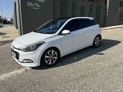Memurdan  düşük km otomatik vites  cam tavan 