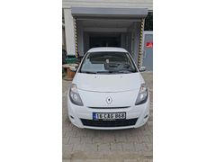 Sahibinden Renault Clio 1.5 dCi Expression 2011 Model  240.000 km Beyaz
